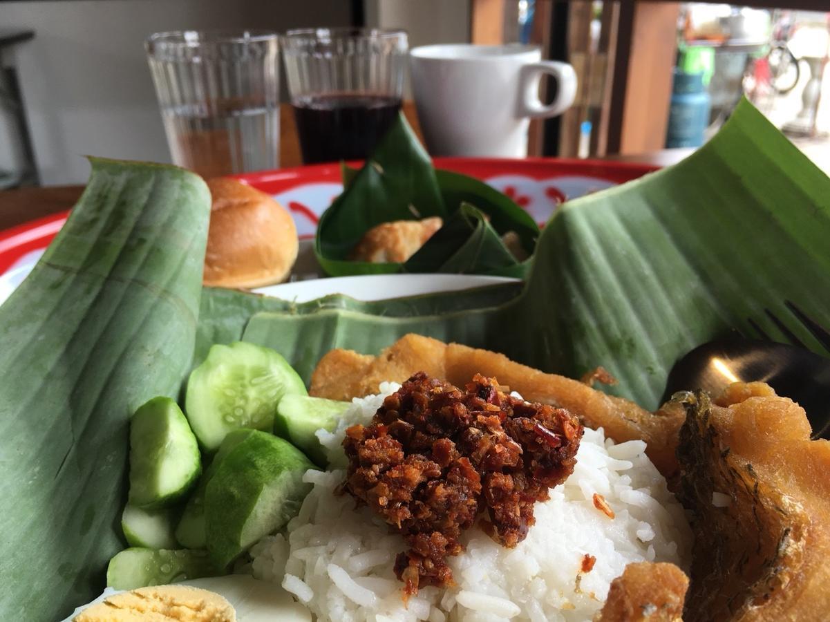 Comeneetee Uthai Ban Khok Mo Екстериор снимка
